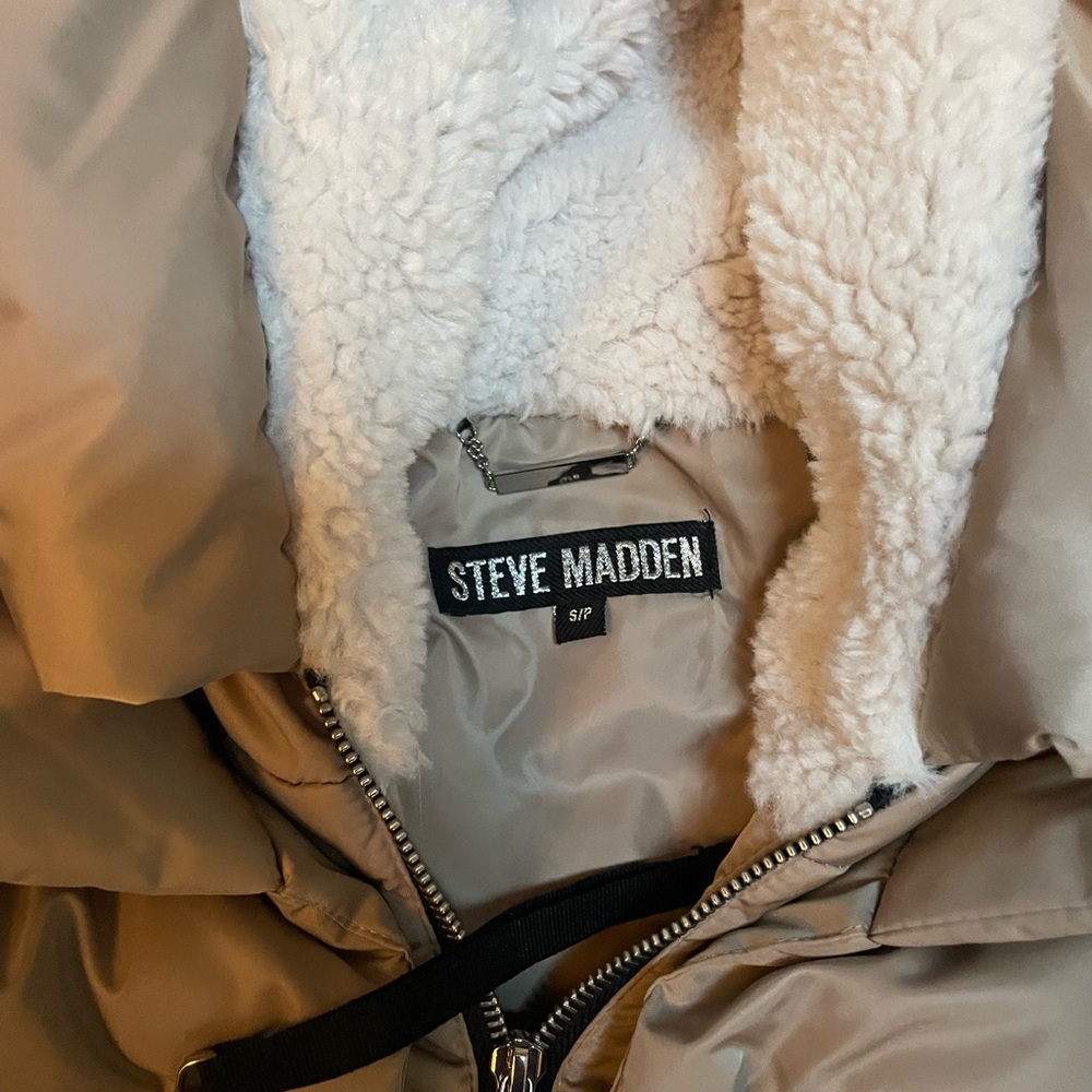 NWT Steve Madden Puffer Jacket in Sand color - Picture 4 of 5